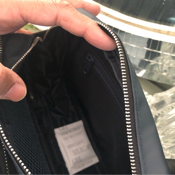 - Versace - Picture 8 of 13